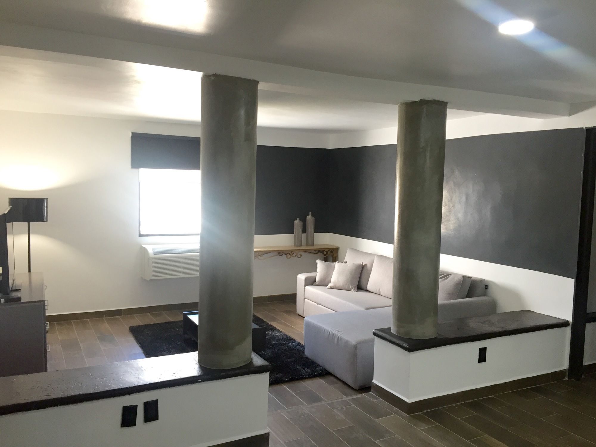Vn Hotel Монтеррей Экстерьер фото